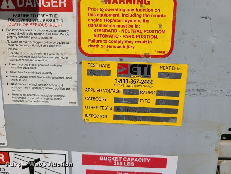 image for item DY9933 2006 Ford F450 Super Duty  bucket truck