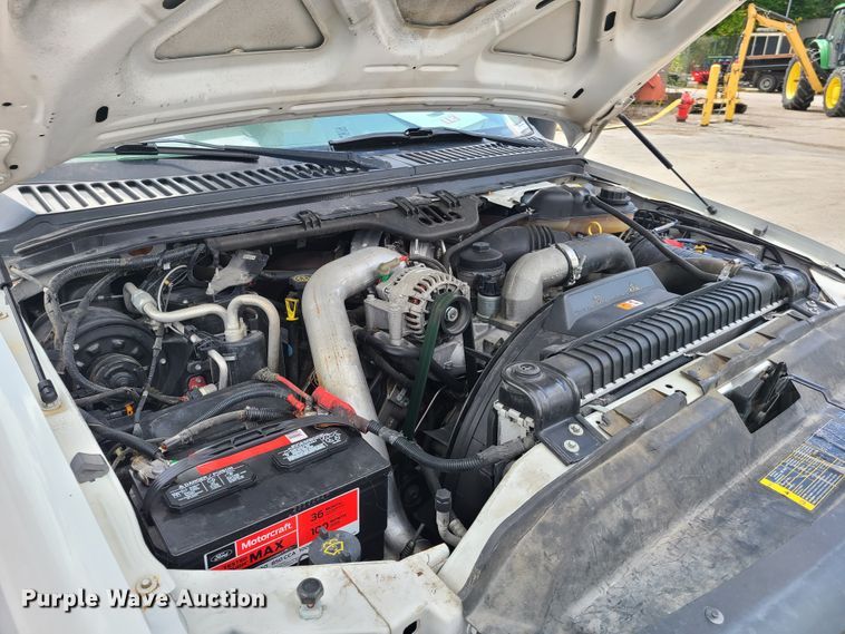 image for item DY9933 2006 Ford F450 Super Duty  bucket truck