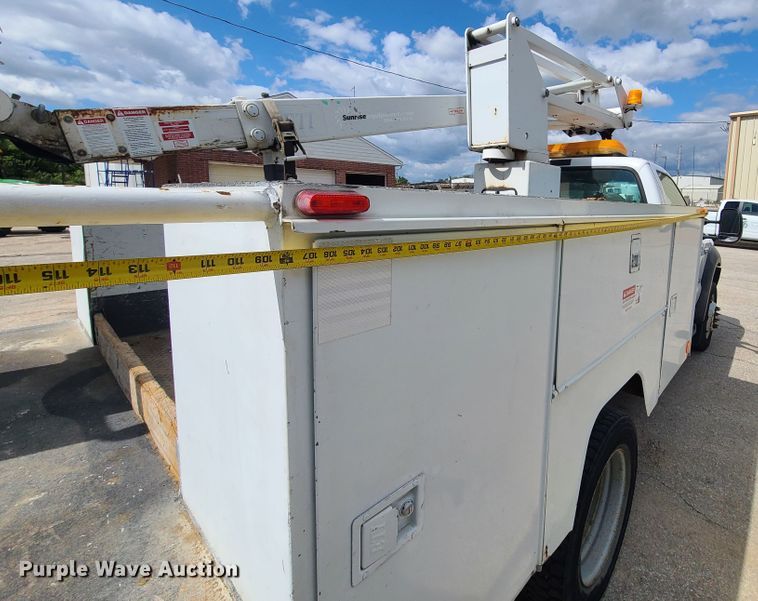 image for item DY9933 2006 Ford F450 Super Duty  bucket truck