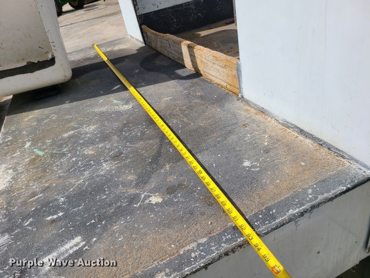 image for item DY9933 2006 Ford F450 Super Duty  bucket truck