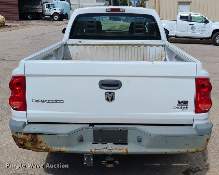 image for item DY9934 2005 Dodge Dakota  Club Cab pickup truck