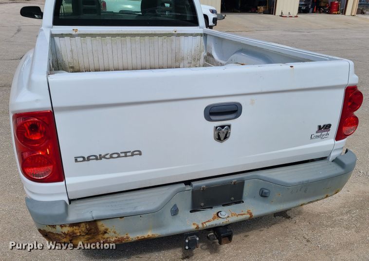image for item DY9934 2005 Dodge Dakota  Club Cab pickup truck