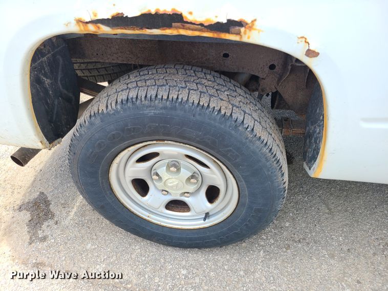 image for item DY9934 2005 Dodge Dakota  Club Cab pickup truck