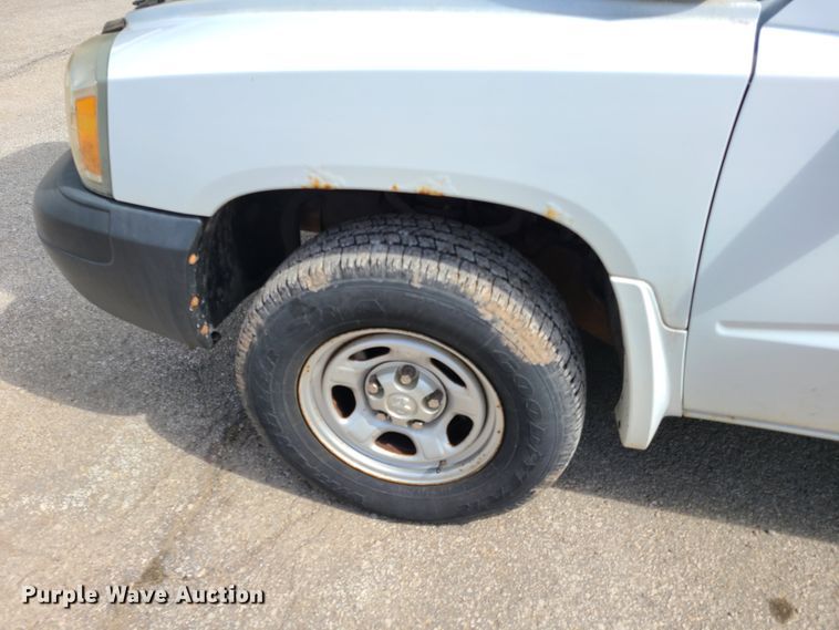 image for item DY9934 2005 Dodge Dakota  Club Cab pickup truck