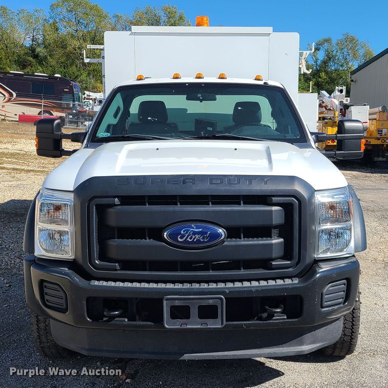 image for item DY9948 2013 Ford F550 Super Duty  utility truck