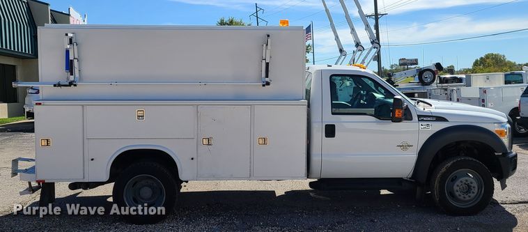 image for item DY9948 2013 Ford F550 Super Duty  utility truck