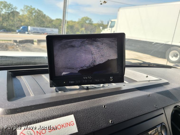 image for item DY9948 2013 Ford F550 Super Duty  utility truck