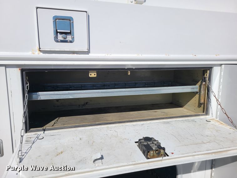 image for item DY9948 2013 Ford F550 Super Duty  utility truck