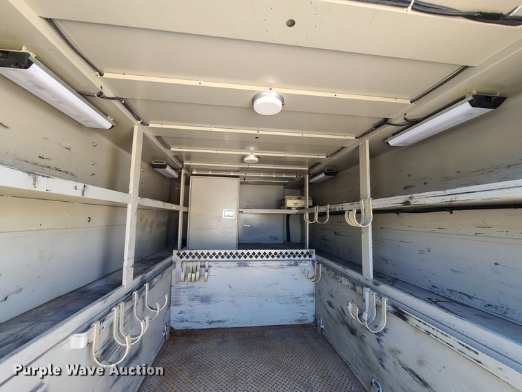 image for item DY9948 2013 Ford F550 Super Duty  utility truck