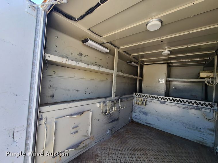 image for item DY9948 2013 Ford F550 Super Duty  utility truck