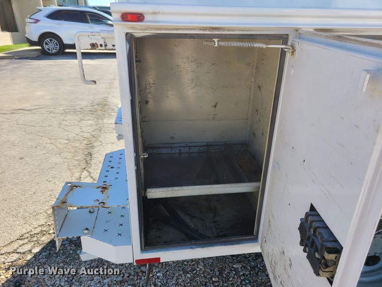 image for item DY9948 2013 Ford F550 Super Duty  utility truck