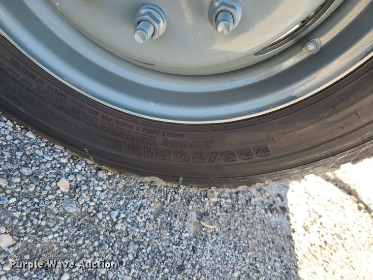 image for item DY9948 2013 Ford F550 Super Duty  utility truck