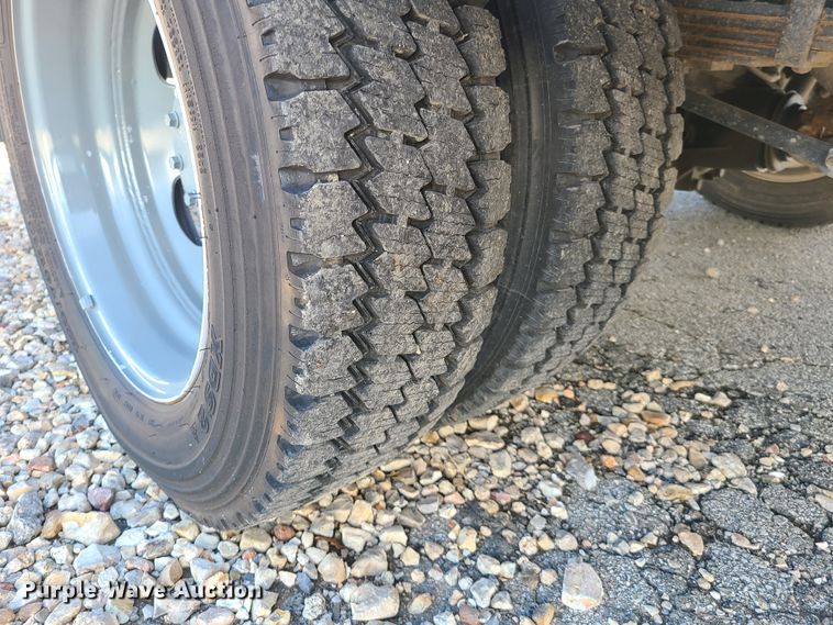 image for item DY9948 2013 Ford F550 Super Duty  utility truck