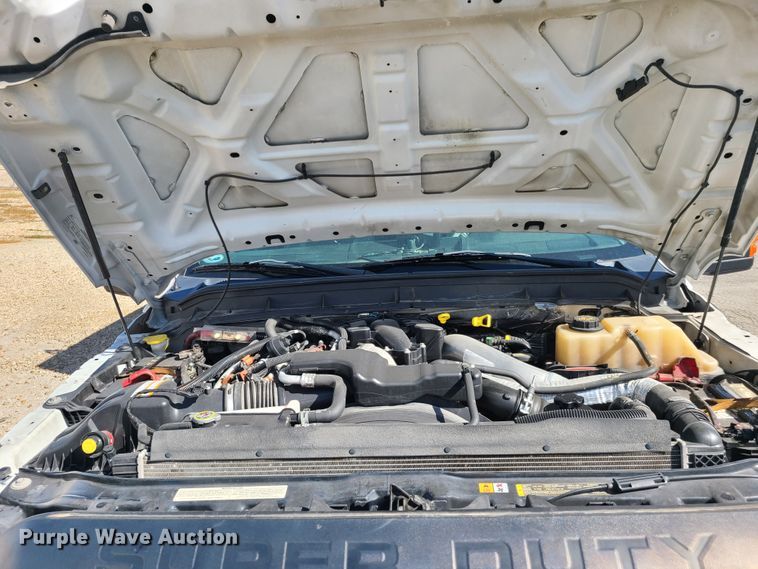 image for item DY9948 2013 Ford F550 Super Duty  utility truck