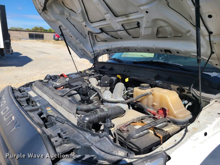 image for item DY9948 2013 Ford F550 Super Duty  utility truck