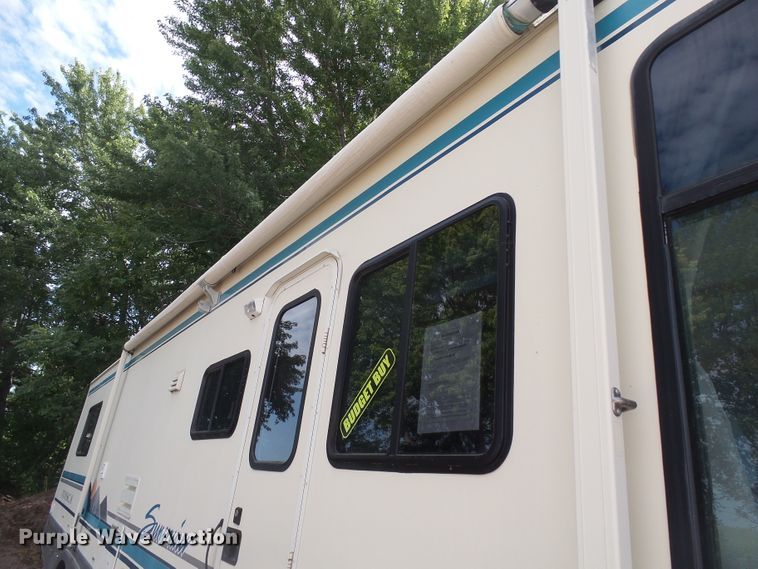 image for item EF9647 1994 Itasca M-37RW  RV