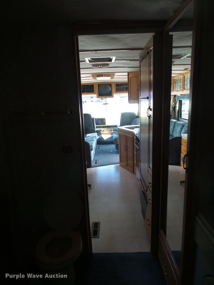 image for item EF9647 1994 Itasca M-37RW  RV