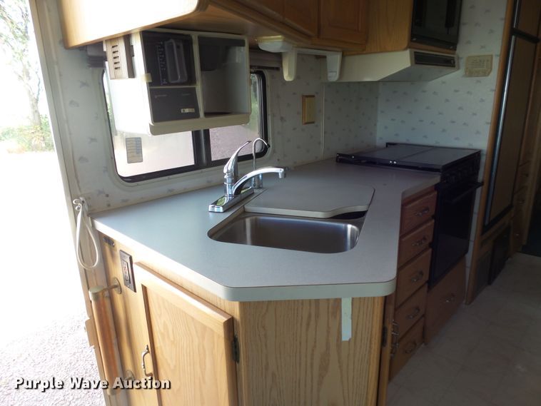 image for item EF9647 1994 Itasca M-37RW  RV