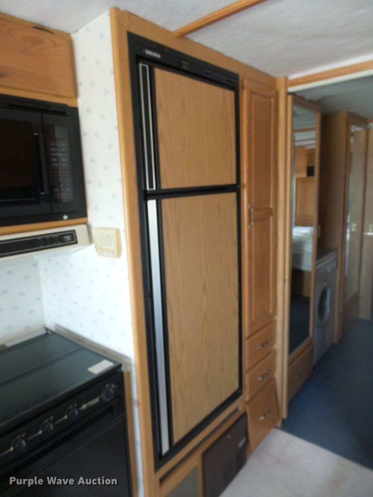 image for item EF9647 1994 Itasca M-37RW  RV