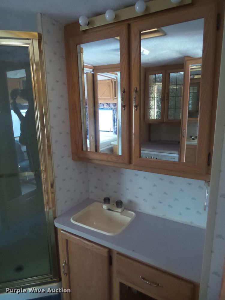 image for item EF9647 1994 Itasca M-37RW  RV