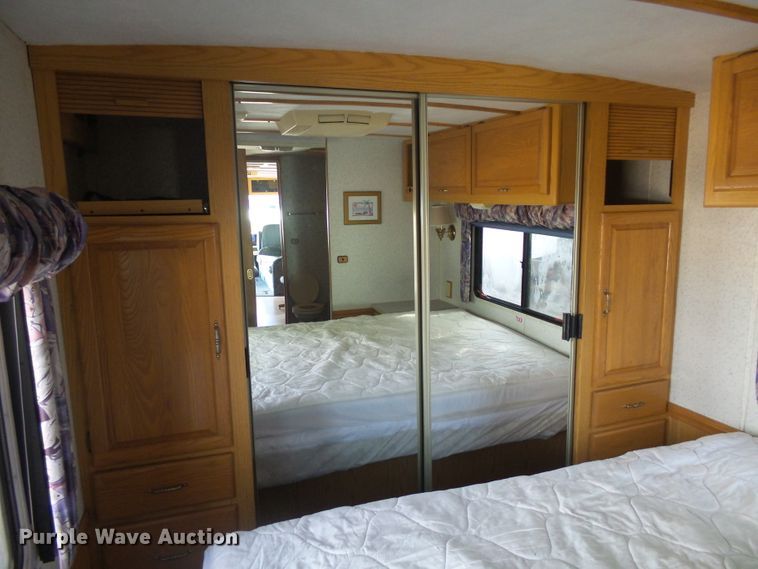 image for item EF9647 1994 Itasca M-37RW  RV