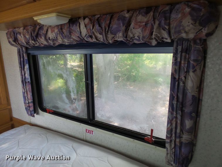 image for item EF9647 1994 Itasca M-37RW  RV