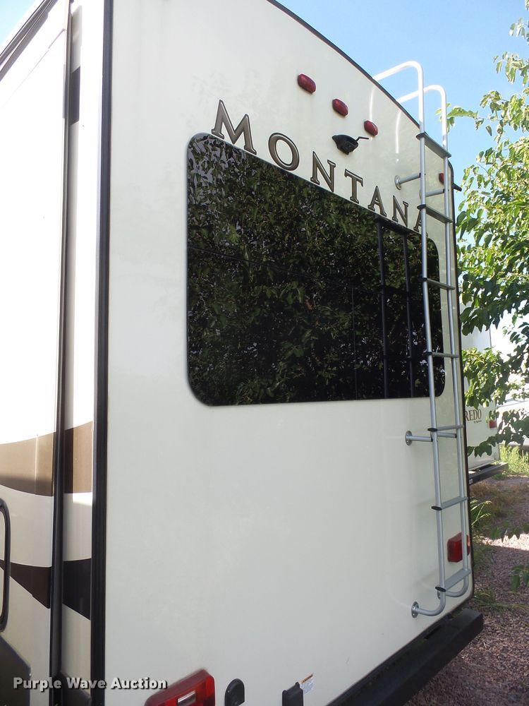 image for item EF9648 2016 Keystone Montana 3820FK  camper