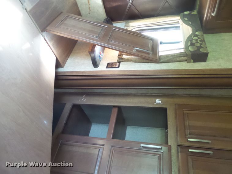 image for item EF9648 2016 Keystone Montana 3820FK  camper