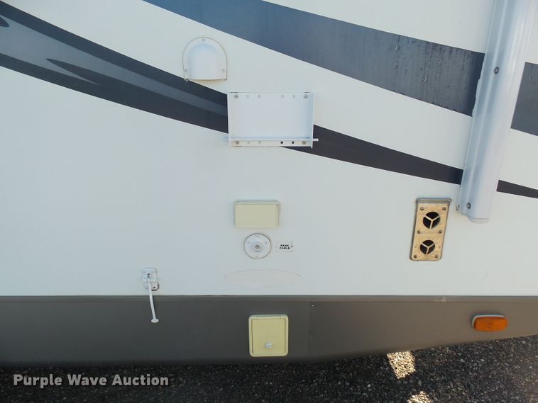 image for item EF9649 2012 Salem Hemisphere Lite  camper