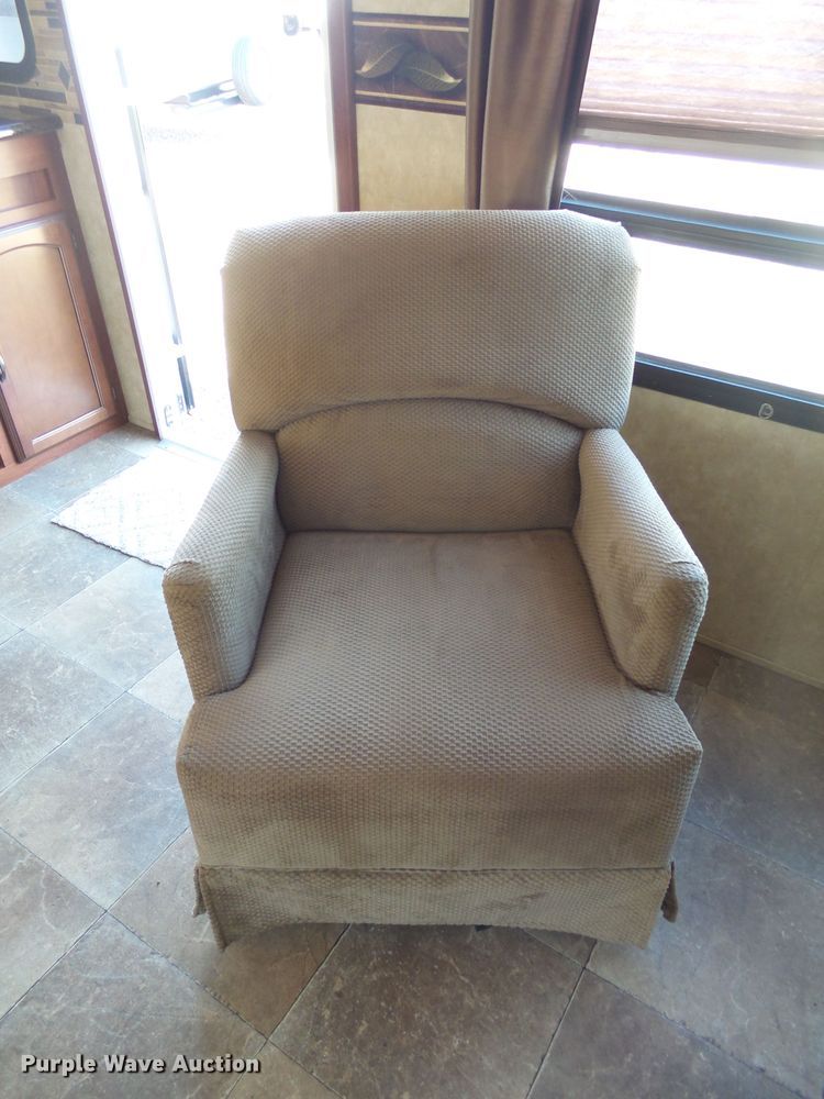 image for item EF9649 2012 Salem Hemisphere Lite  camper