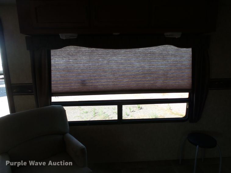 image for item EF9649 2012 Salem Hemisphere Lite  camper