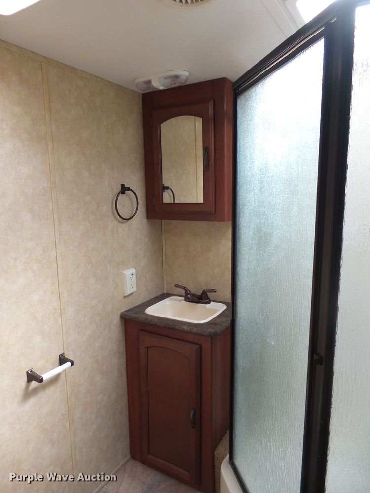 image for item EF9649 2012 Salem Hemisphere Lite  camper