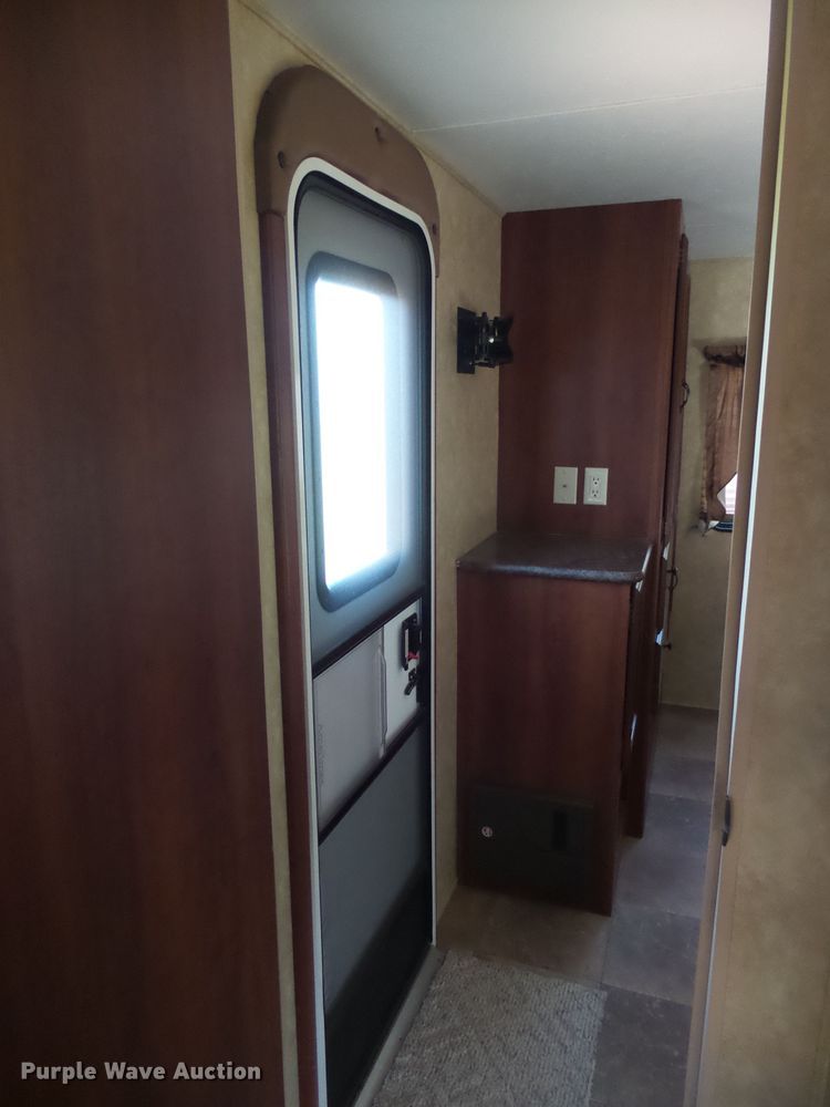 image for item EF9649 2012 Salem Hemisphere Lite  camper