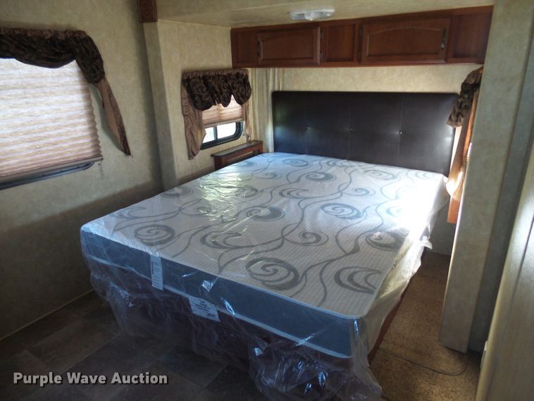 image for item EF9649 2012 Salem Hemisphere Lite  camper