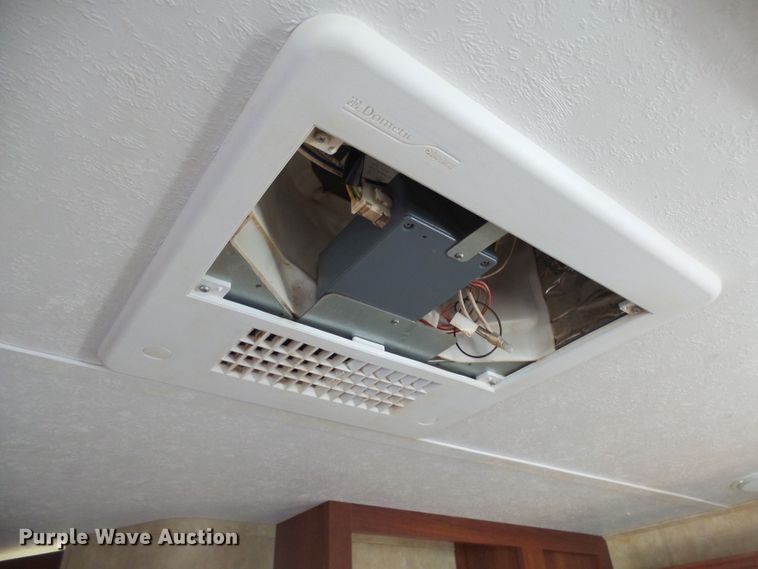 image for item EF9649 2012 Salem Hemisphere Lite  camper