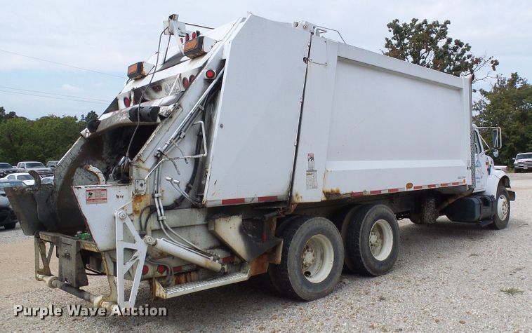 image for item EP9916 2002 International 4900  refuse truck