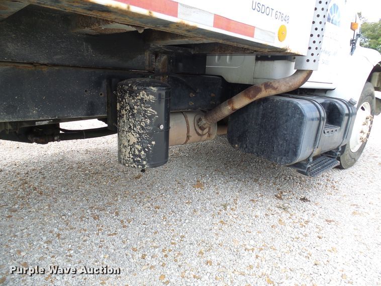 image for item EP9916 2002 International 4900  refuse truck