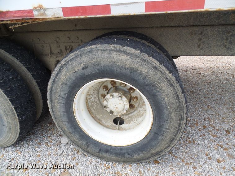 image for item EP9916 2002 International 4900  refuse truck