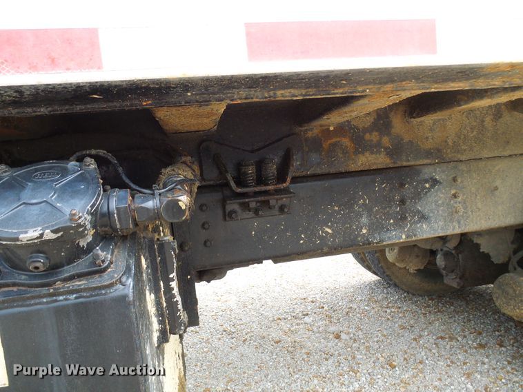 image for item EP9916 2002 International 4900  refuse truck