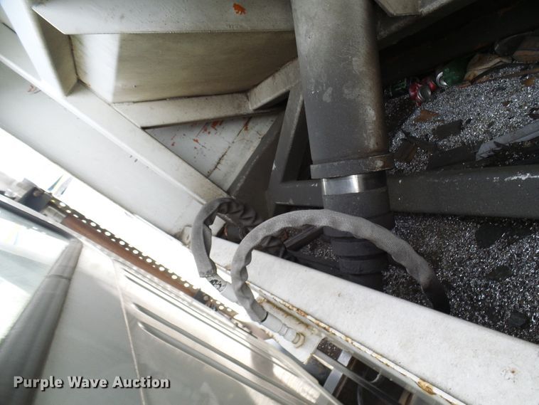 image for item EP9916 2002 International 4900  refuse truck