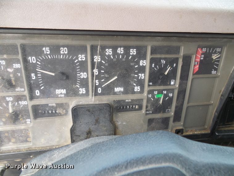 image for item EP9916 2002 International 4900  refuse truck