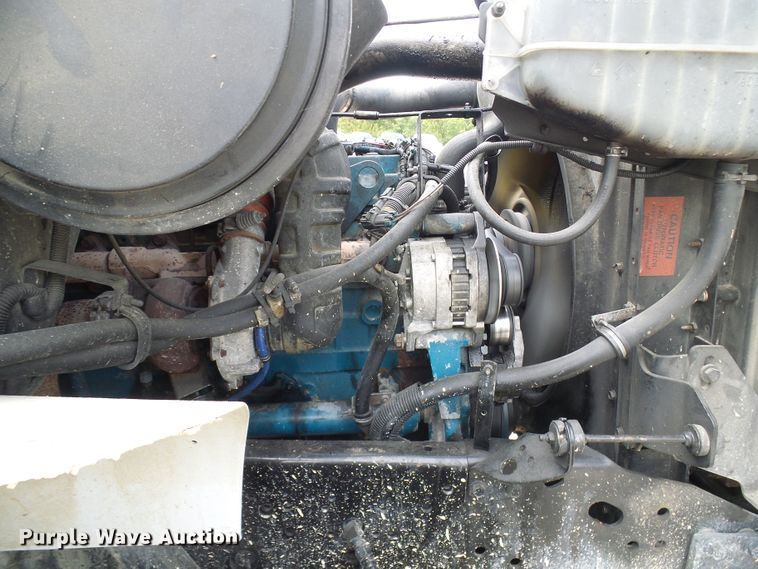 image for item EP9916 2002 International 4900  refuse truck