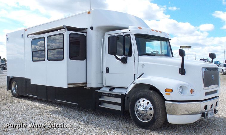 image for item EP9927 2000 Freightliner FL112  RV