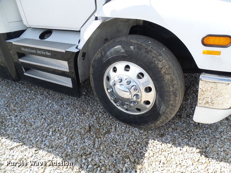 image for item EP9927 2000 Freightliner FL112  RV