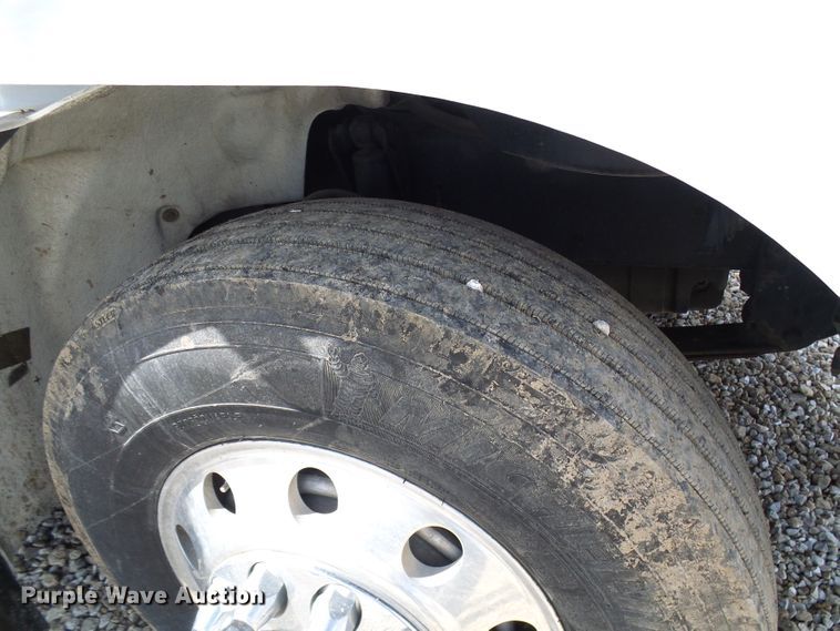 image for item EP9927 2000 Freightliner FL112  RV