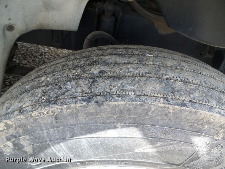 image for item EP9927 2000 Freightliner FL112  RV