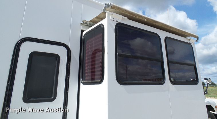 image for item EP9927 2000 Freightliner FL112  RV