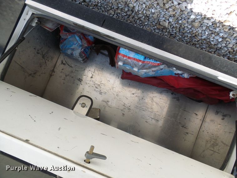 image for item EP9927 2000 Freightliner FL112  RV