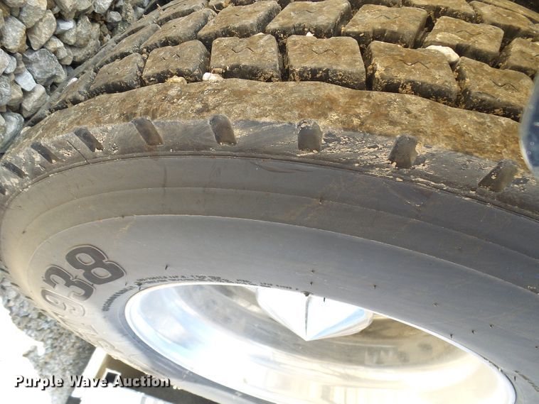 image for item EP9927 2000 Freightliner FL112  RV