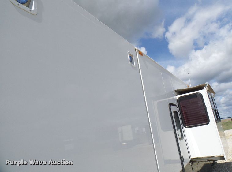 image for item EP9927 2000 Freightliner FL112  RV